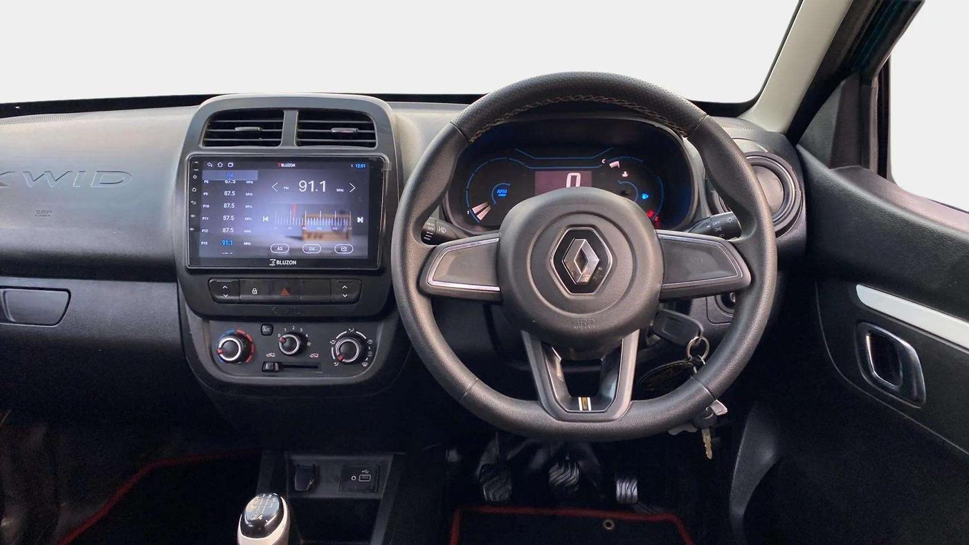 2022 Renault Kwid CLIMBER MT 1.0, Petrol, Manual, 19,489 km, Steering Wheel Close Up