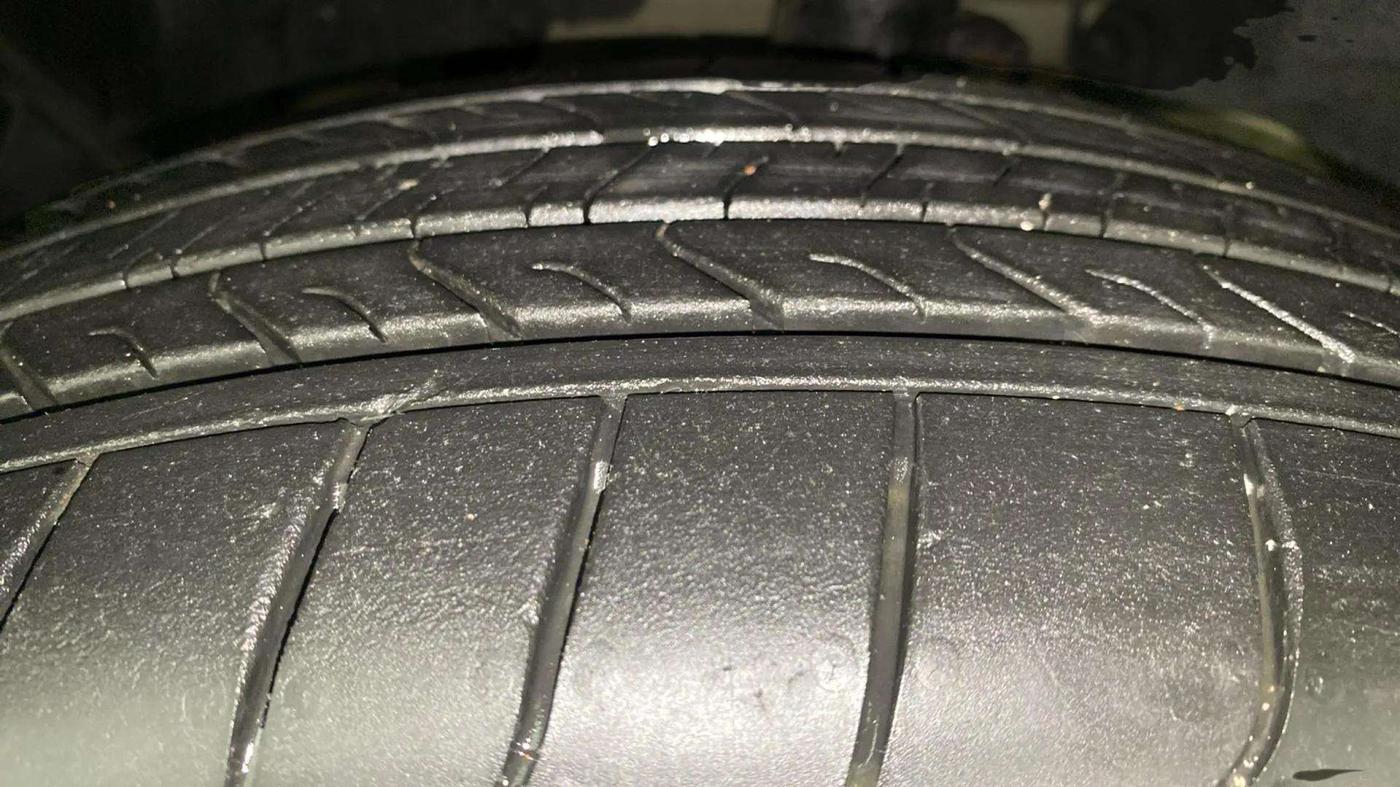 2014 Ford Ecosport TITANIUM 1.5L DIESEL, Diesel, Manual, 87,127 km, Left Front Tyre Tread