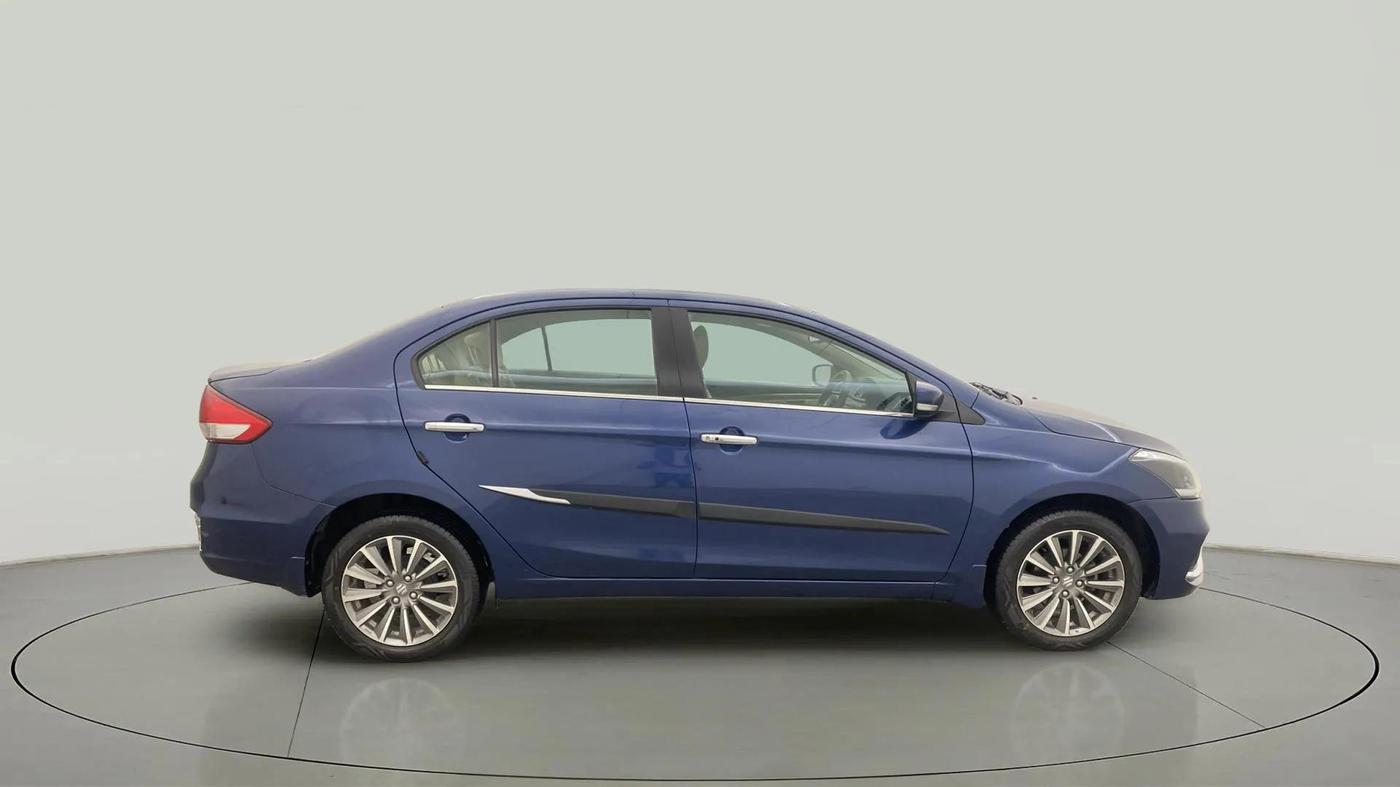 2018 Maruti Ciaz ALPHA 1.5 SHVS PETROL, Petrol, Manual, 30,345 km, Right Side View