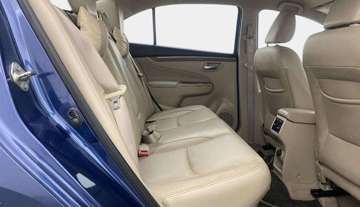 2018 Maruti Ciaz ALPHA 1.5 SHVS PETROL, Petrol, Manual, 30,345 km, Right Side Rear Door Cabin