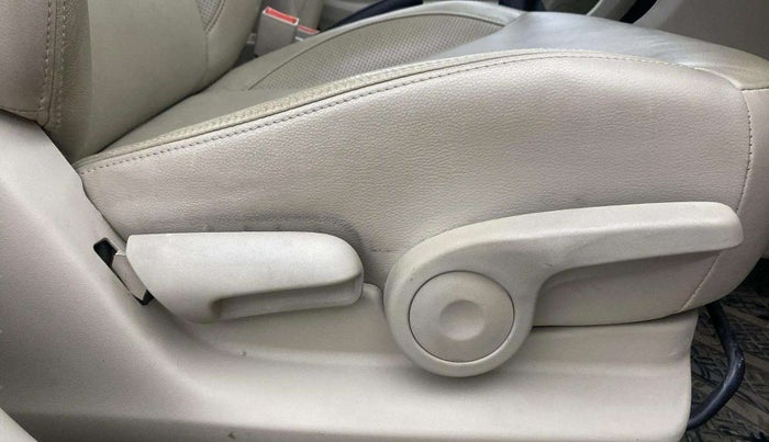 2018 Maruti Ciaz ALPHA 1.5 SHVS PETROL, Petrol, Manual, 30,345 km, Driver Side Adjustment Panel