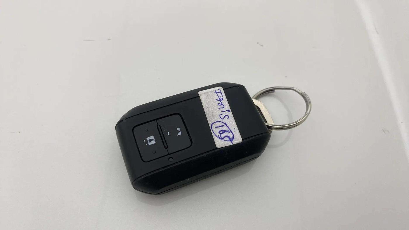 2021 Maruti IGNIS ZETA 1.2, Petrol, Manual, 16,432 km, Key Close Up