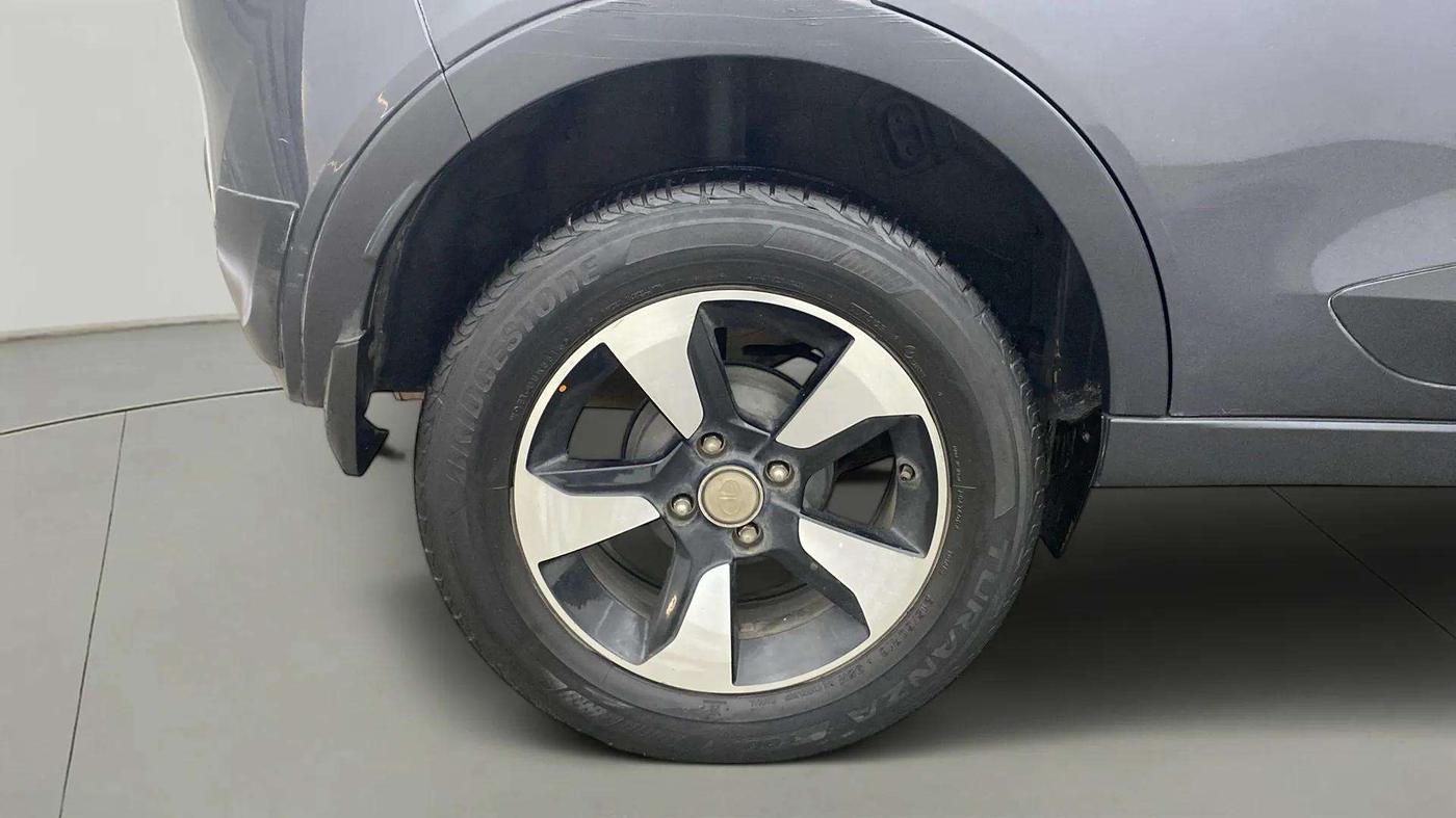 2018 Tata NEXON XZ PLUS PETROL, Petrol, Manual, 62,508 km, Right Rear Wheel