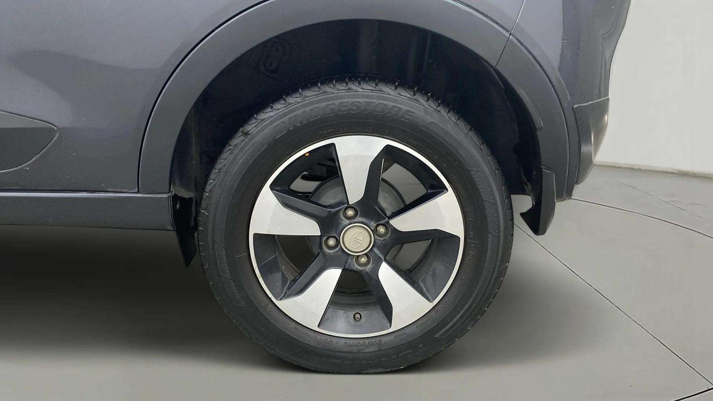 2018 Tata NEXON XZ PLUS PETROL, Petrol, Manual, 62,508 km, Left Rear Wheel