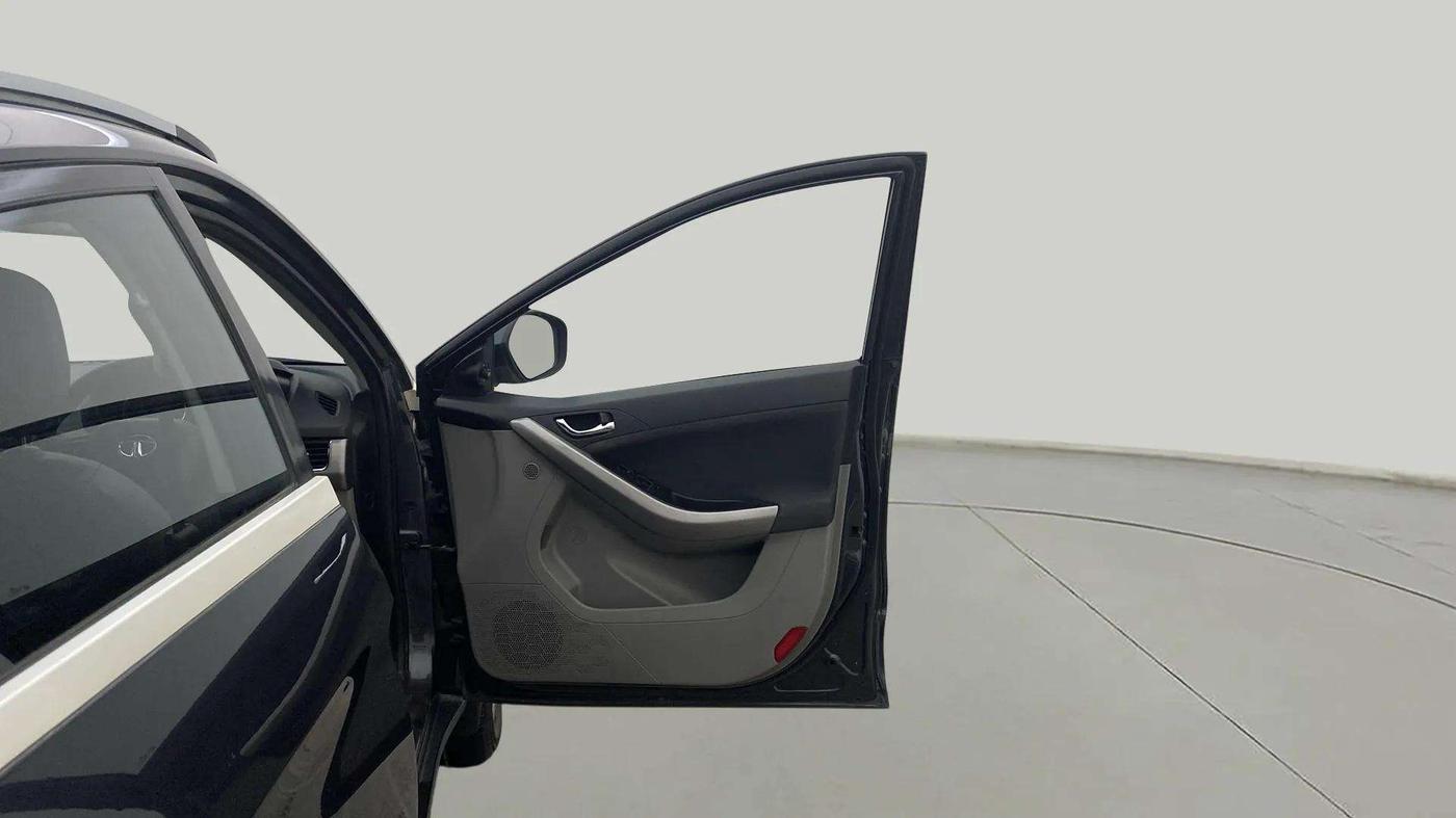 2018 Tata NEXON XZ PLUS PETROL, Petrol, Manual, 62,508 km, RHS Front Door