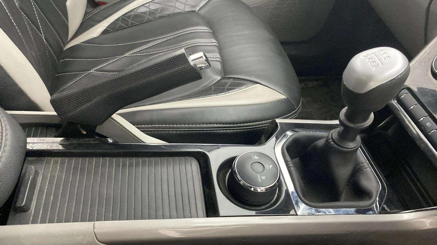 2018 Tata NEXON XZ PLUS PETROL, Petrol, Manual, 62,508 km, Gear Lever