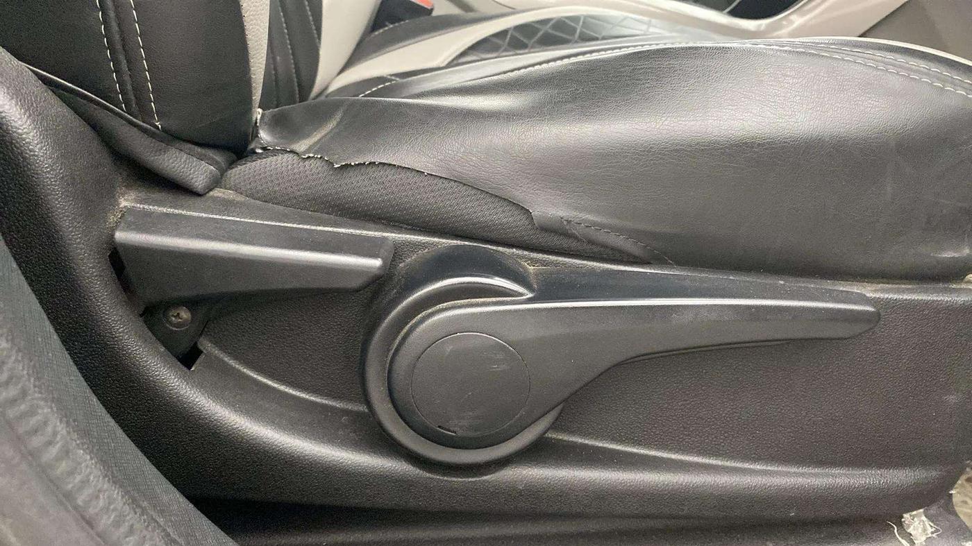 2018 Tata NEXON XZ PLUS PETROL, Petrol, Manual, 62,508 km, Driver Side Adjustment Panel