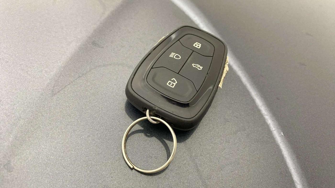 2018 Tata NEXON XZ PLUS PETROL, Petrol, Manual, 62,508 km, Key Close Up