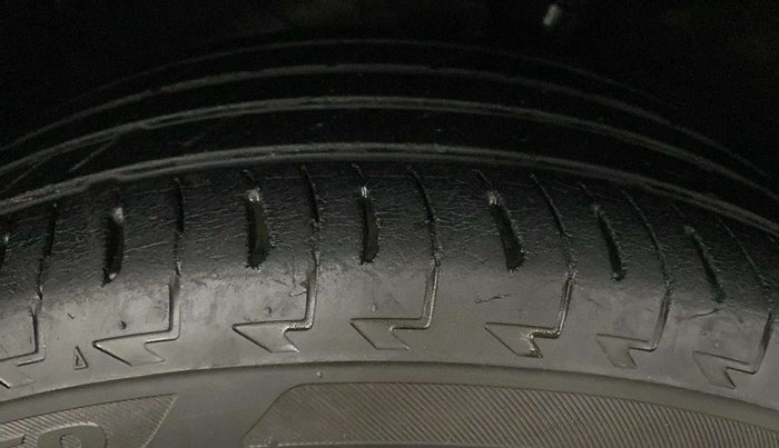 2017 Honda WR-V 1.2L I-VTEC VX MT, Petrol, Manual, 27,002 km, Right Rear Tyre Tread