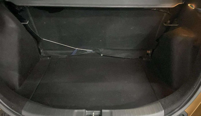 2017 Honda WR-V 1.2L I-VTEC VX MT, Petrol, Manual, 27,002 km, Boot Inside
