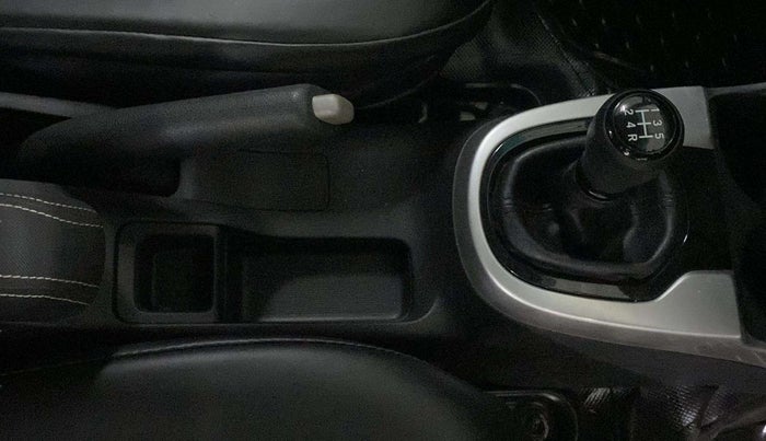 2017 Honda WR-V 1.2L I-VTEC VX MT, Petrol, Manual, 27,002 km, Gear Lever