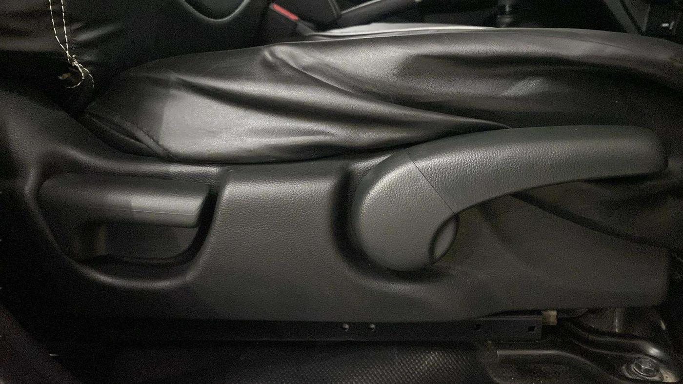 2017 Honda WR-V 1.2L I-VTEC VX MT, Petrol, Manual, 27,002 km, Driver Side Adjustment Panel