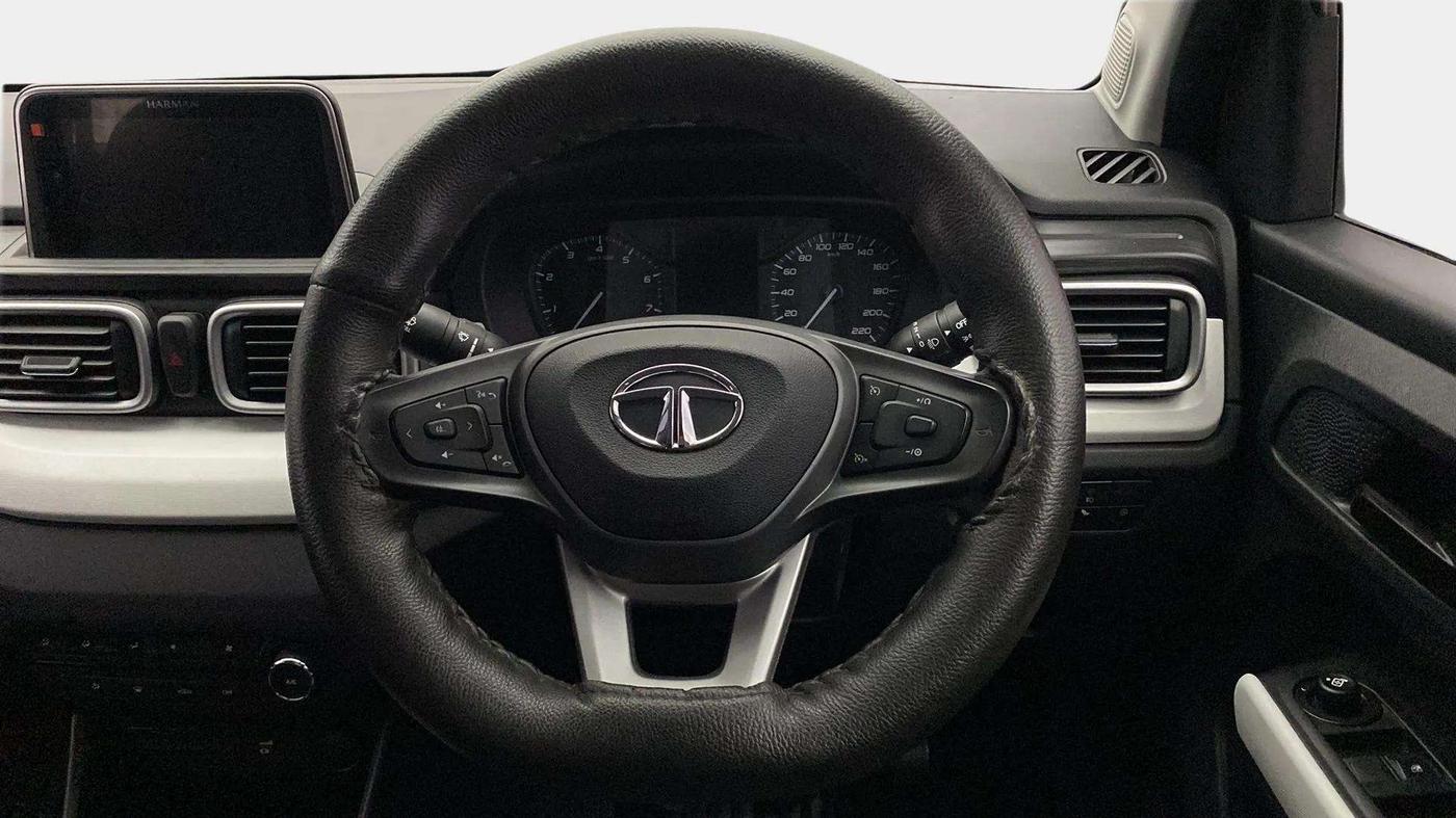 2022 Tata PUNCH ACCOMPLISHED MT, Petrol, Manual, 21,268 km, Steering Wheel Close Up