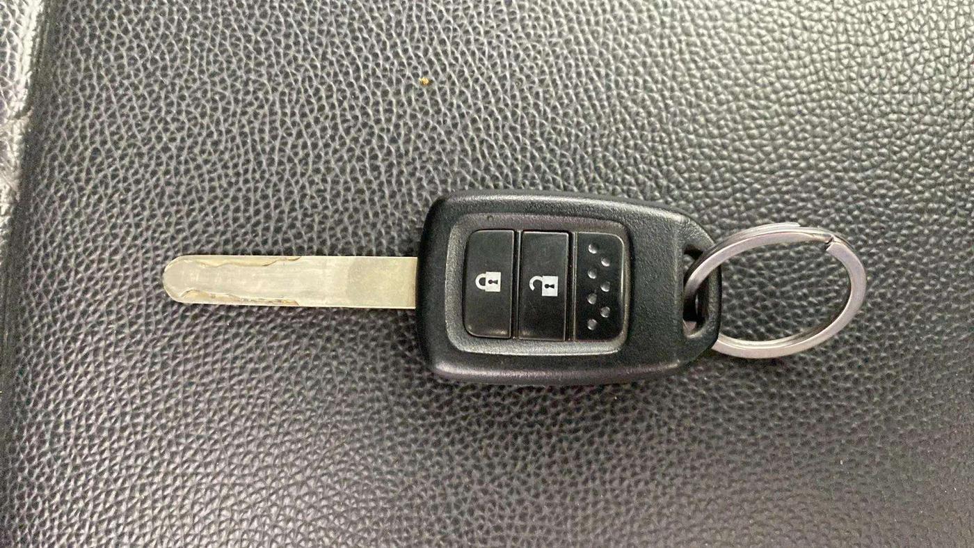2017 Honda WR-V 1.2L I-VTEC VX MT, Petrol, Manual, 94,381 km, Key Close Up
