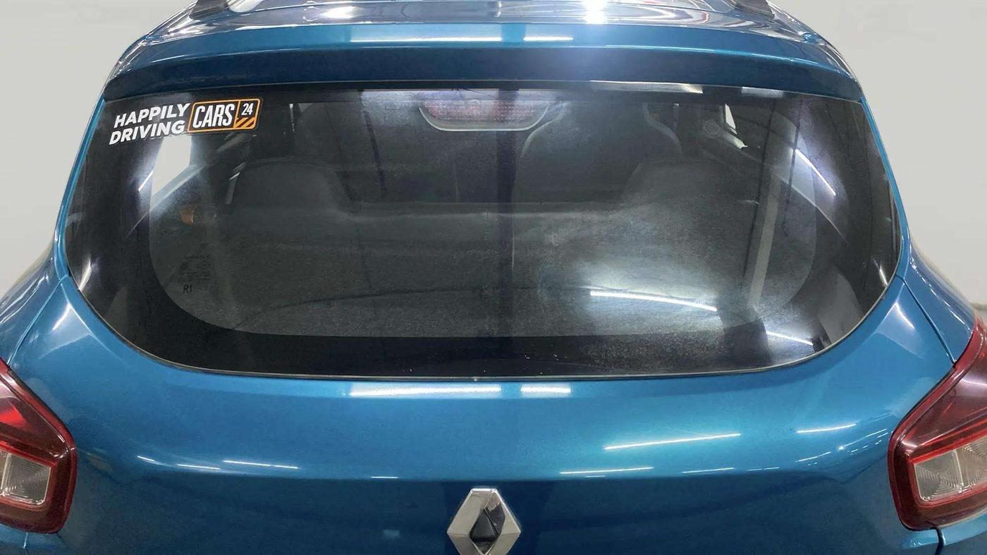 2022 Renault Kwid CLIMBER 1.0 AMT (O) DUAL TONE, Petrol, Automatic, 10,864 km, Rear Windshield