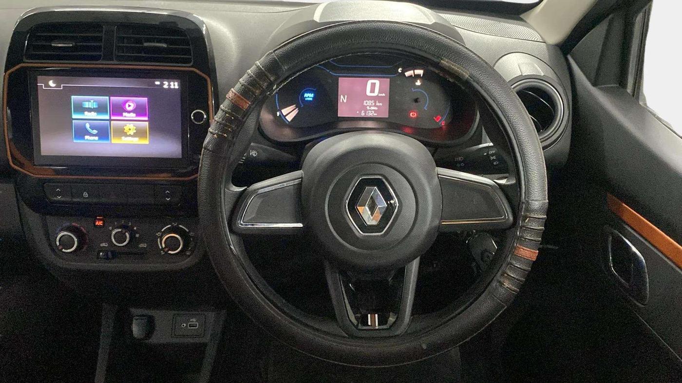 2022 Renault Kwid CLIMBER 1.0 AMT (O) DUAL TONE, Petrol, Automatic, 10,864 km, Steering Wheel Close Up