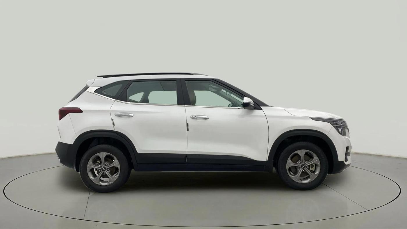 2023 KIA SELTOS HTK PLUS 1.5, Petrol, Manual, 15,350 km, Right Side View