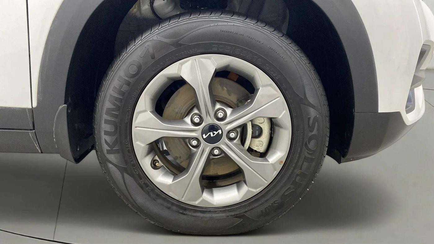 2023 KIA SELTOS HTK PLUS 1.5, Petrol, Manual, 15,350 km, Right Front Wheel
