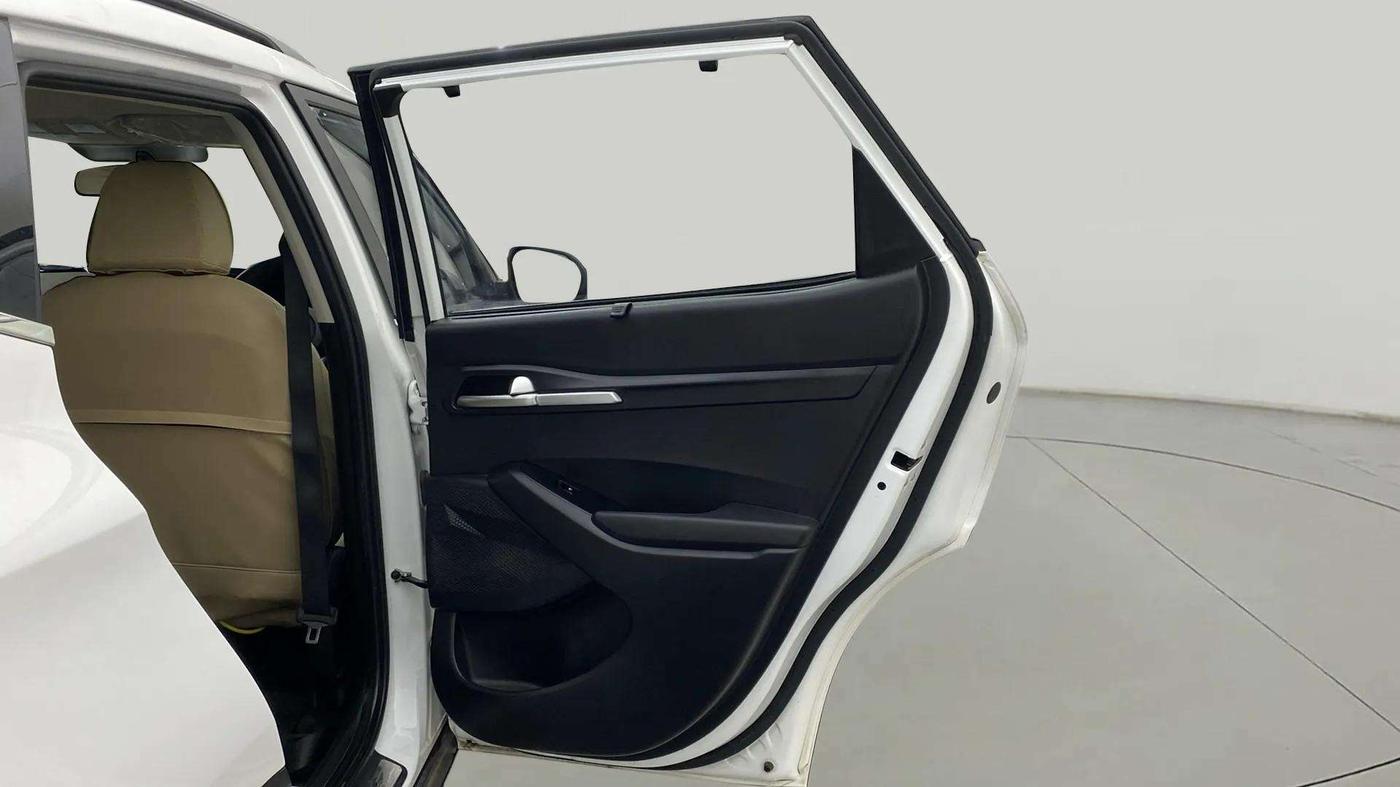 2023 KIA SELTOS HTK PLUS 1.5, Petrol, Manual, 15,350 km, RHS Rear Door