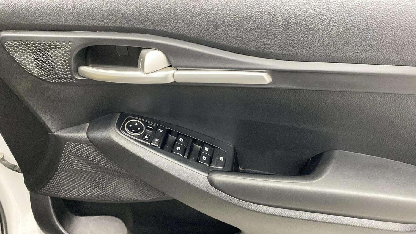 2023 KIA SELTOS HTK PLUS 1.5, Petrol, Manual, 15,350 km, Driver Side Door Panels Control