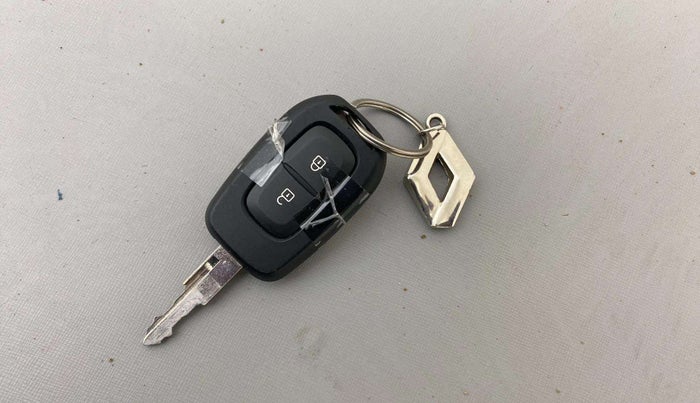 2023 Renault Kwid RXT 1.0 AMT, Petrol, Automatic, 4,540 km, Pedals