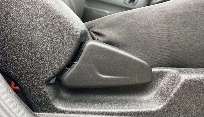 2023 Renault Kwid RXT 1.0 AMT, Petrol, Automatic, 4,540 km, Driver Side Adjustment Panel