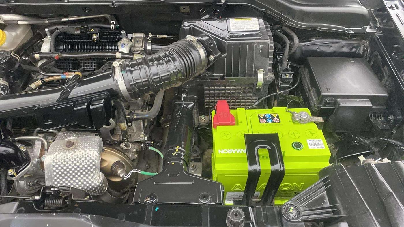 2021 Mahindra XUV300 W4 1.2 PETROL, Petrol, Manual, 17,830 km, Engine View - Left