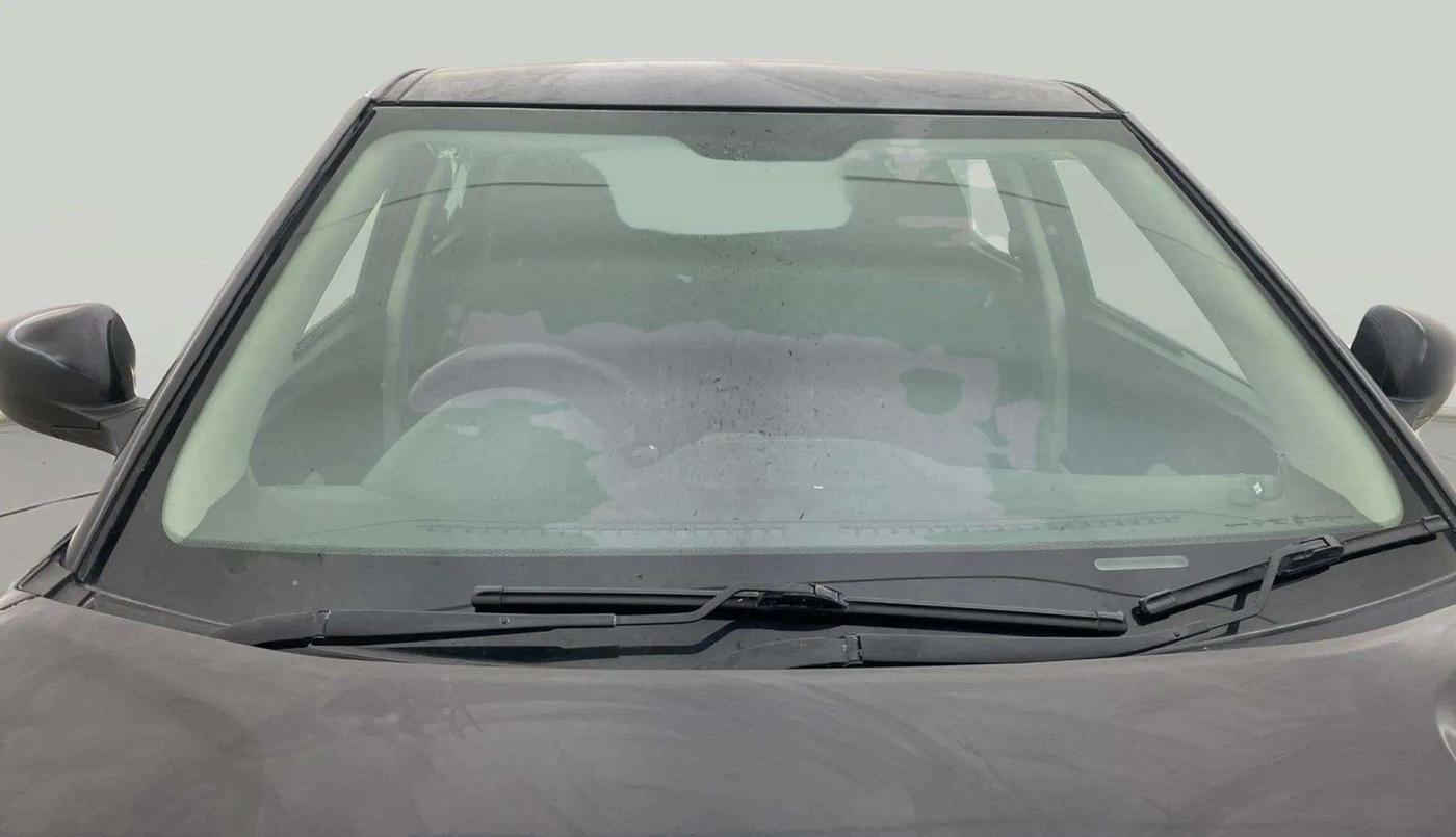 2021 Mahindra XUV300 W4 1.2 PETROL, Petrol, Manual, 17,830 km, Front Windshield