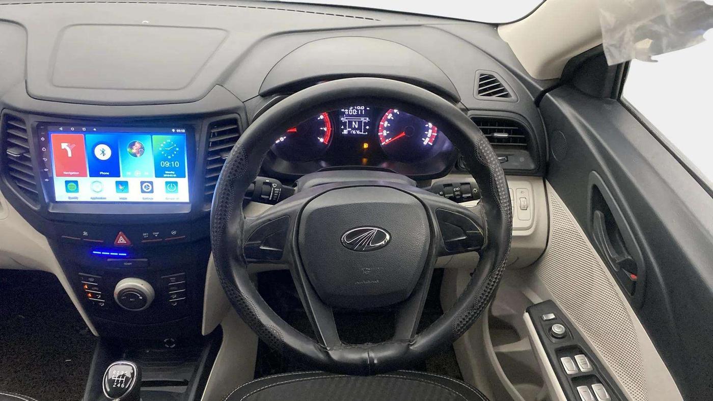 2021 Mahindra XUV300 W4 1.2 PETROL, Petrol, Manual, 17,830 km, Steering Wheel Close Up