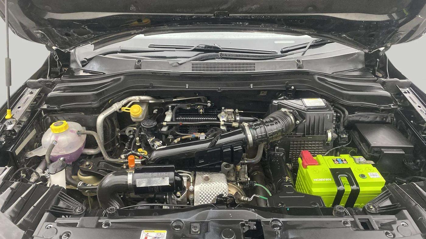 2021 Mahindra XUV300 W4 1.2 PETROL, Petrol, Manual, 17,830 km, Engine View