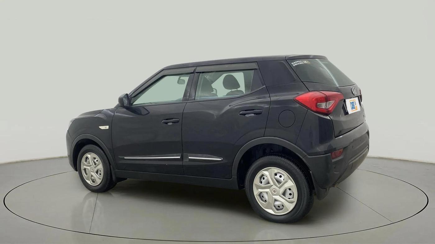 2021 Mahindra XUV300 W4 1.2 PETROL, Petrol, Manual, 17,830 km, Left Back Diagonal