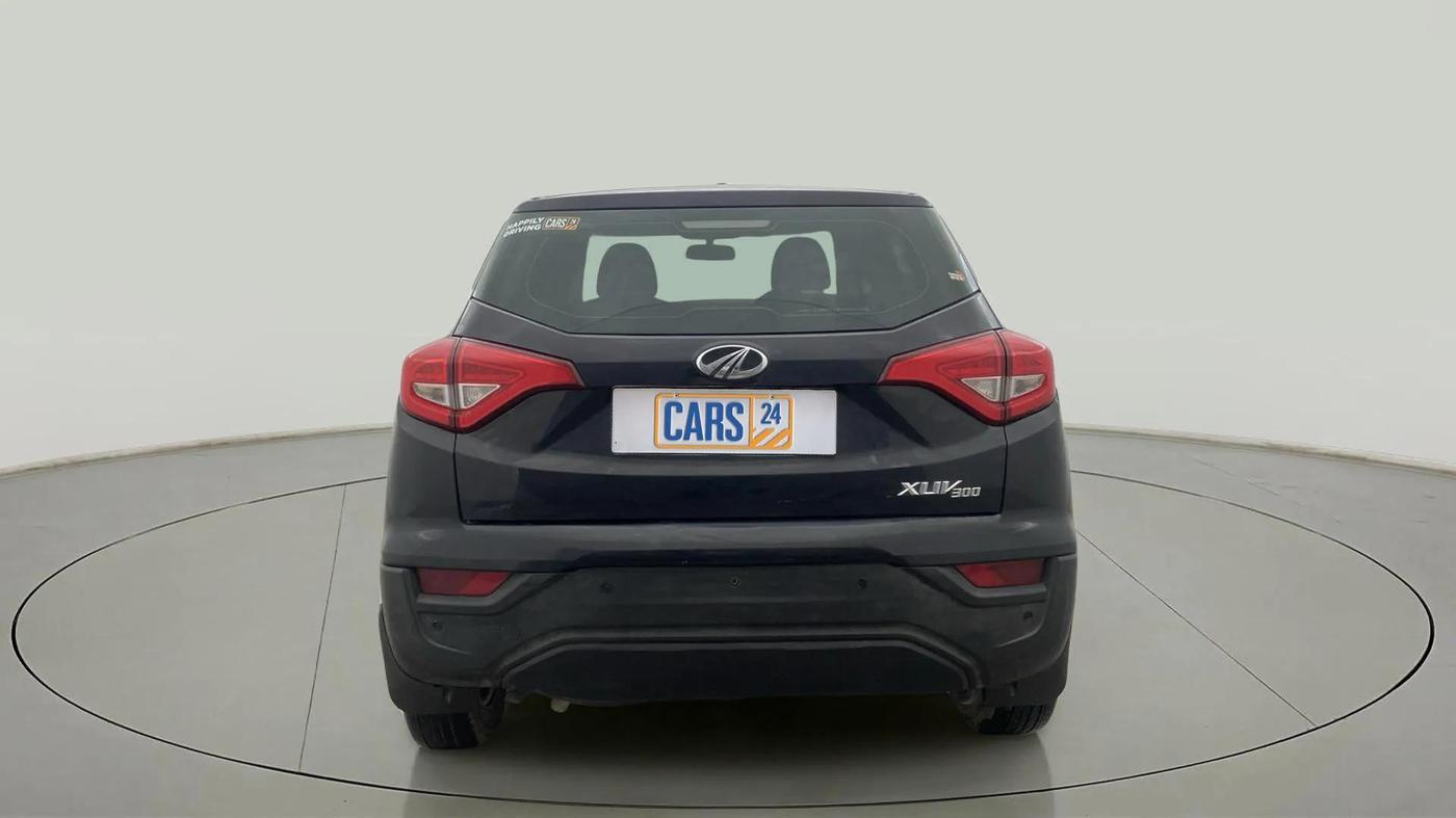 2021 Mahindra XUV300 W4 1.2 PETROL, Petrol, Manual, 17,830 km, Back/Rear