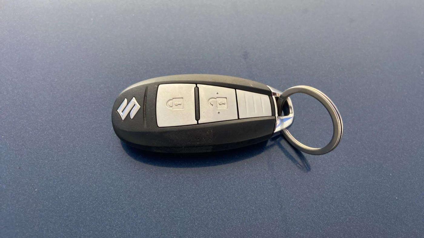 2017 Maruti Baleno ZETA PETROL 1.2, Petrol, Manual, 67,891 km, Key Close Up