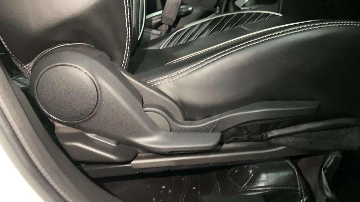 2023 Maruti BREZZA ZXI, Petrol, Manual, 6,618 km, Driver Side Adjustment Panel