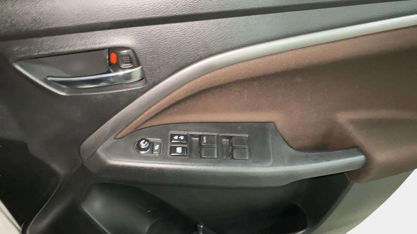 2023 Maruti BREZZA ZXI, Petrol, Manual, 6,618 km, Driver Side Door Panels Control