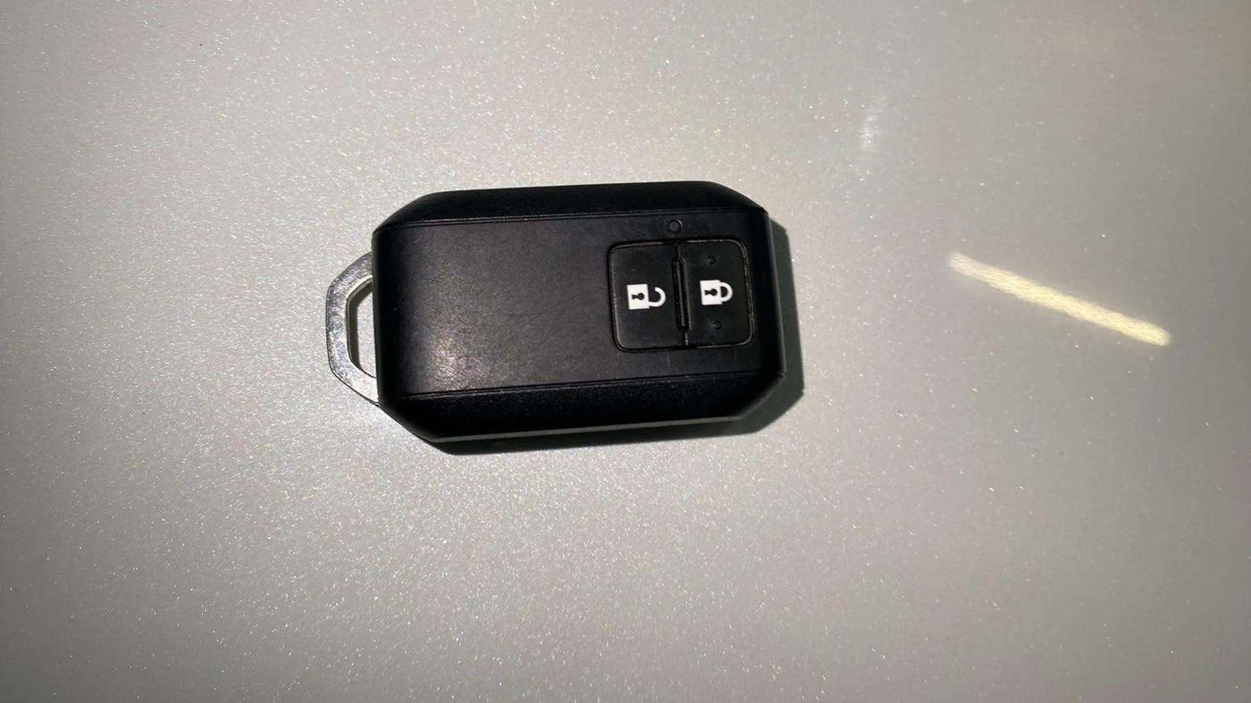 2023 Maruti BREZZA ZXI, Petrol, Manual, 6,618 km, Key Close Up