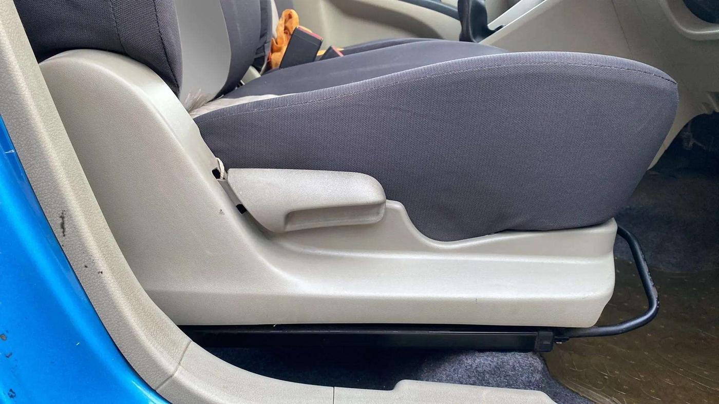 2015 Maruti Celerio VXI, Petrol, Manual, 87,429 km, Driver Side Adjustment Panel