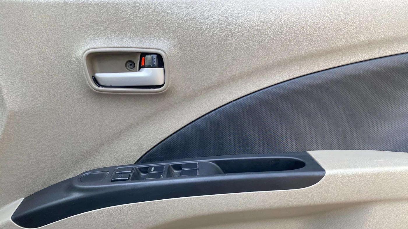 2015 Maruti Celerio VXI, Petrol, Manual, 87,429 km, Driver Side Door Panels Control