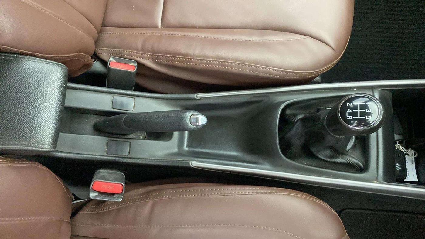 2021 Maruti Baleno ZETA PETROL 1.2, Petrol, Manual, 61,316 km, Gear Lever