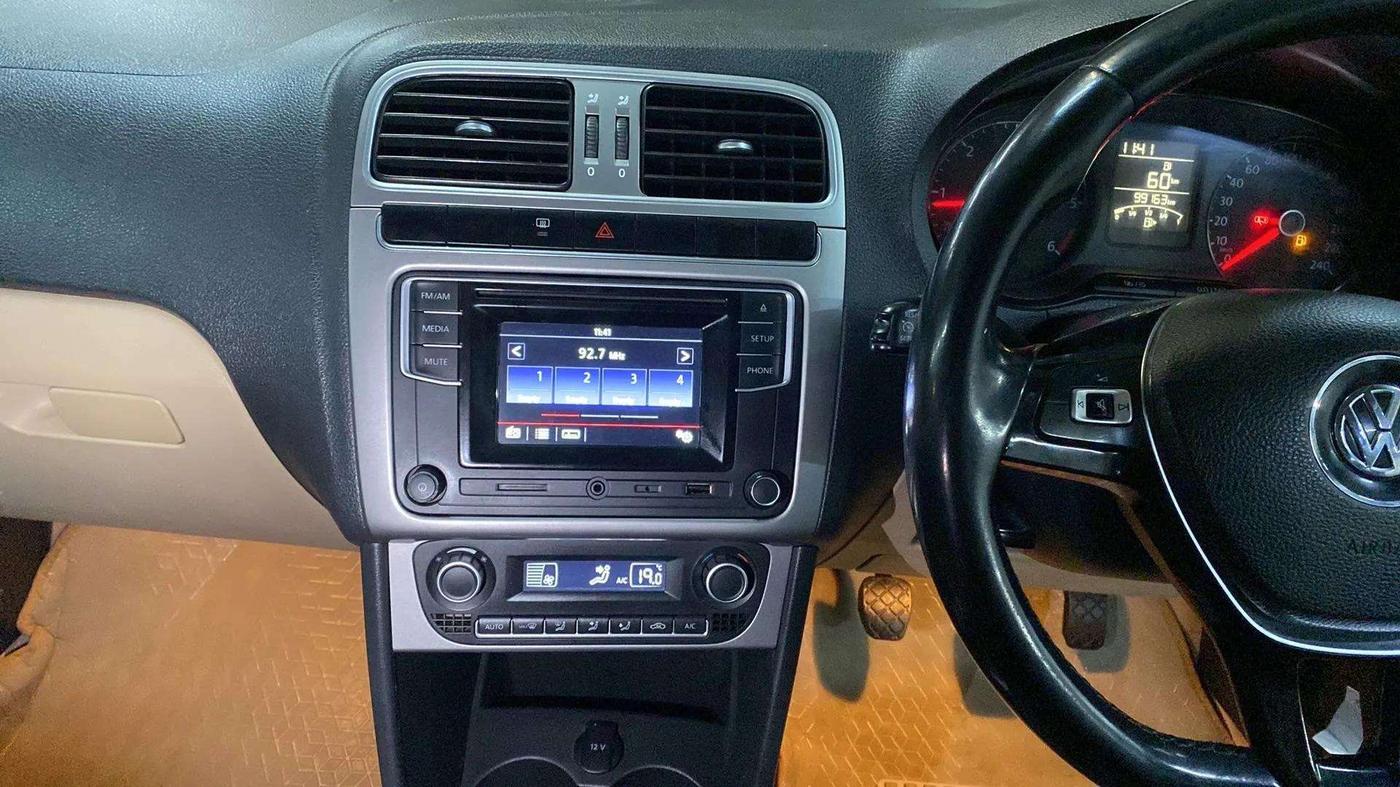 2016 Volkswagen Polo HIGHLINE1.5L, Diesel, Manual, 99,218 km, Air Conditioner