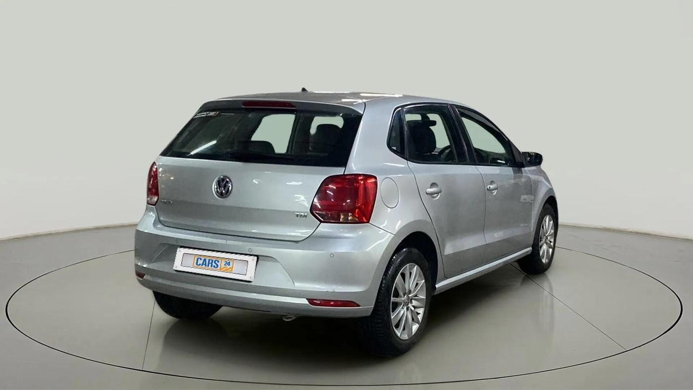 2016 Volkswagen Polo HIGHLINE1.5L, Diesel, Manual, 99,218 km, Right Back Diagonal