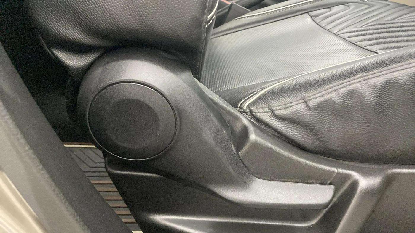 2019 Maruti New Wagon-R ZXI 1.2, Petrol, Manual, 34,068 km, Driver Side Adjustment Panel