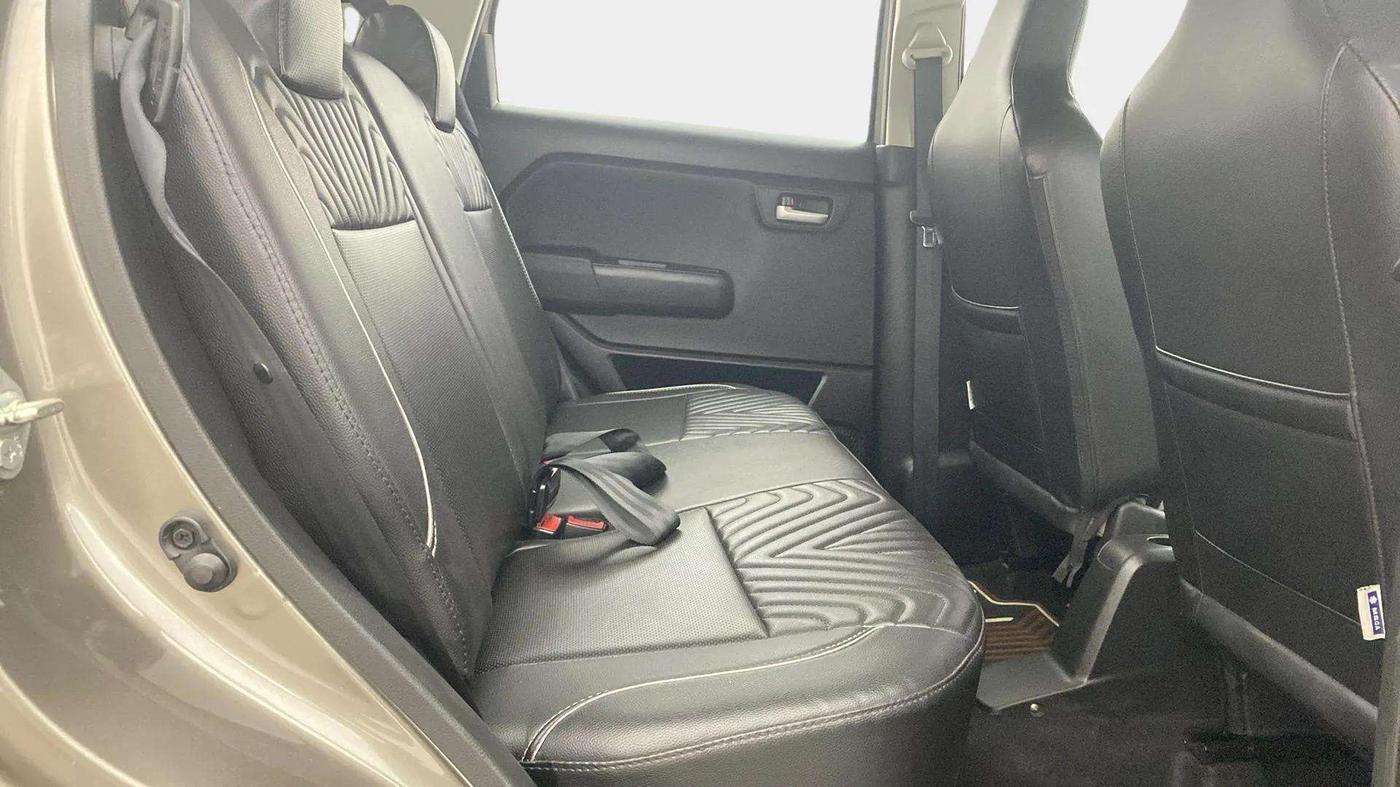 2019 Maruti New Wagon-R ZXI 1.2, Petrol, Manual, 34,068 km, Right Side Rear Door Cabin