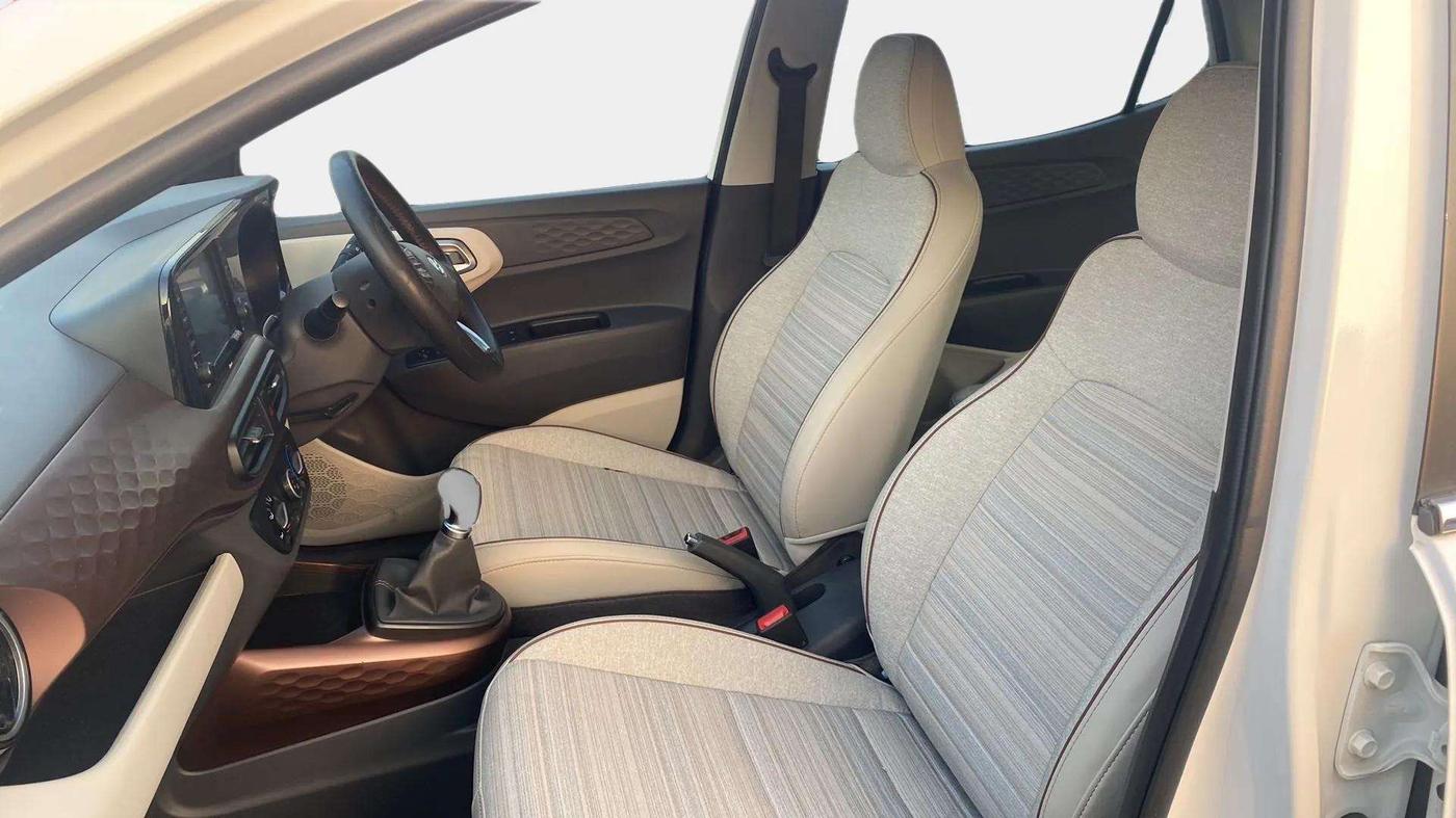2022 Hyundai AURA SX 1.2, Petrol, Manual, 46,648 km, Right Side Front Door Cabin