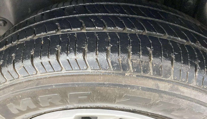 2014 Maruti Swift Dzire VXI, Petrol, Manual, 90,141 km, Right Rear Tyre Tread