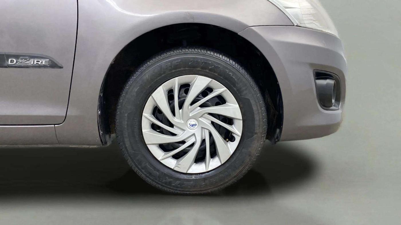2014 Maruti Swift Dzire VXI, Petrol, Manual, 90,141 km, Right Front Wheel