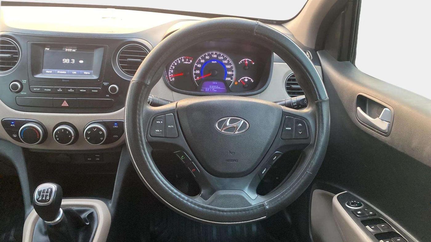 2017 Hyundai Grand i10 SPORTZ 1.2 KAPPA VTVT, Petrol, Manual, 68,107 km, Steering Wheel Close Up