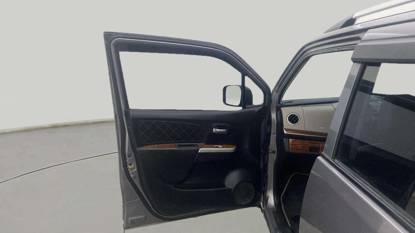 2016 Maruti Wagon R 1.0 VXI, Petrol, Manual, 44,292 km, LHS Front Door