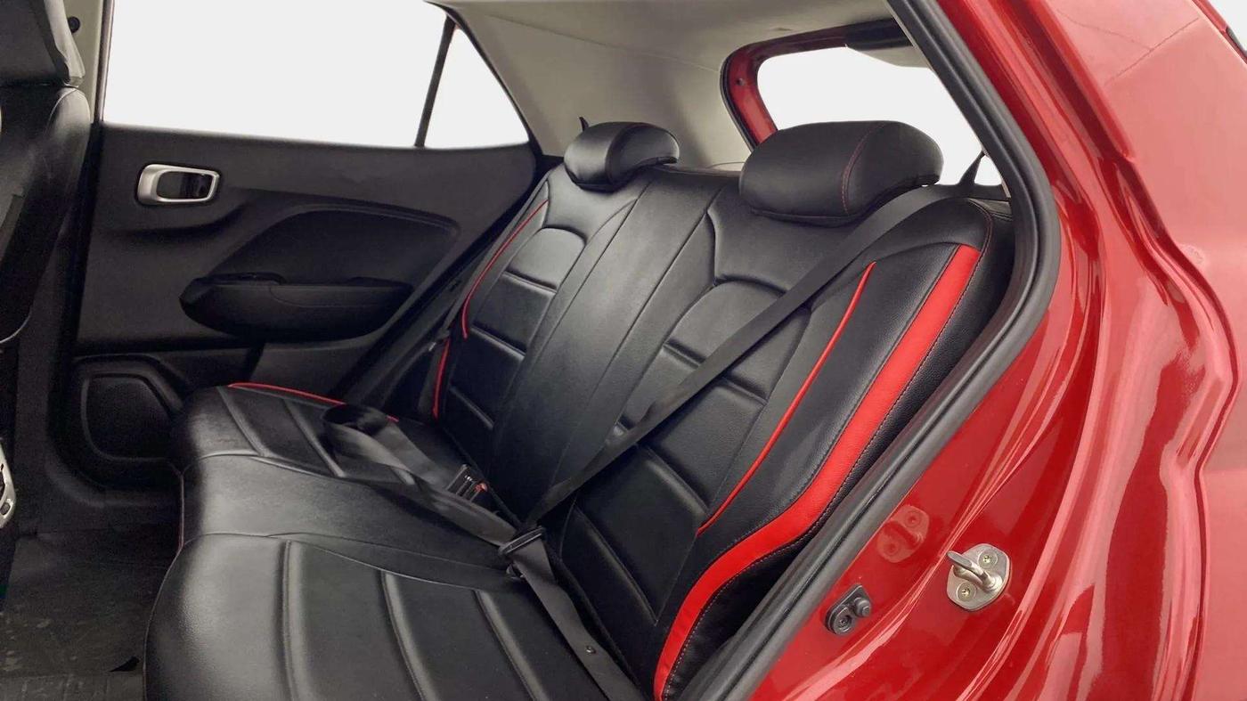 2021 Hyundai VENUE SX 1.0 TURBO IMT, Petrol, Manual, 16,511 km, Right Side Rear Door Cabin