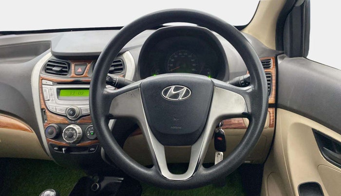 2016 Hyundai Eon ERA PLUS (O), Petrol, Manual, 50,852 km, Steering Wheel Close Up